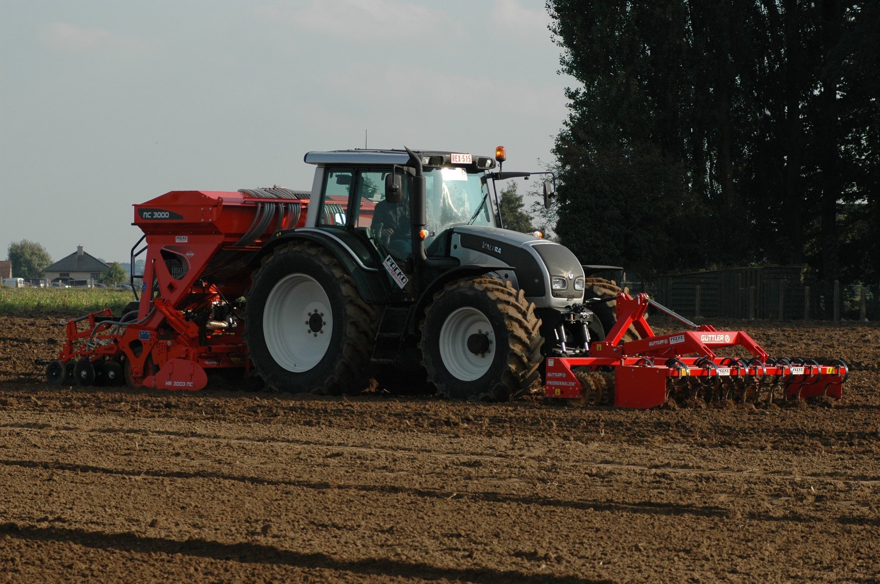 Tractor Valtra N141