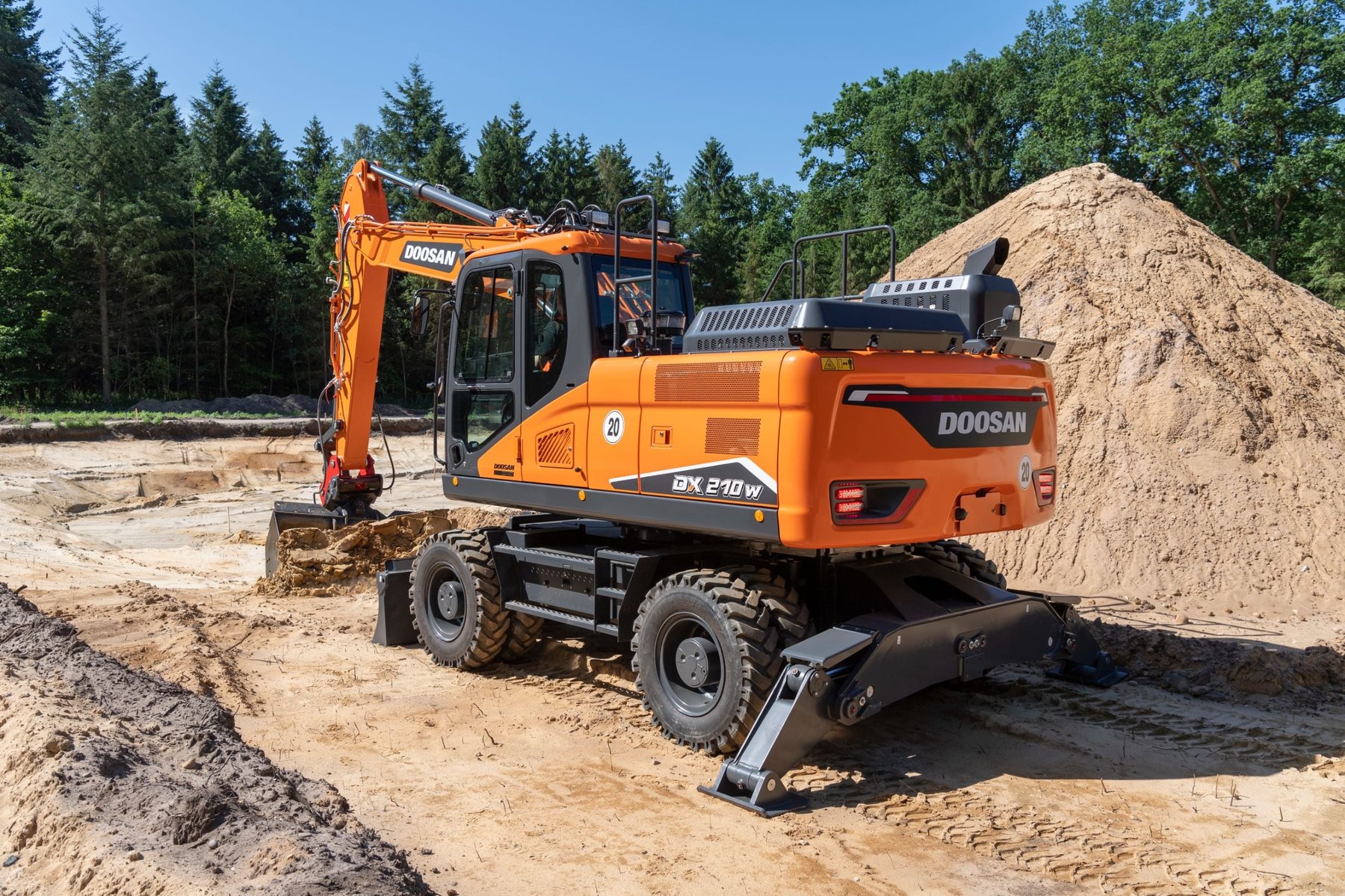 Maszyna Doosan DX210WMH