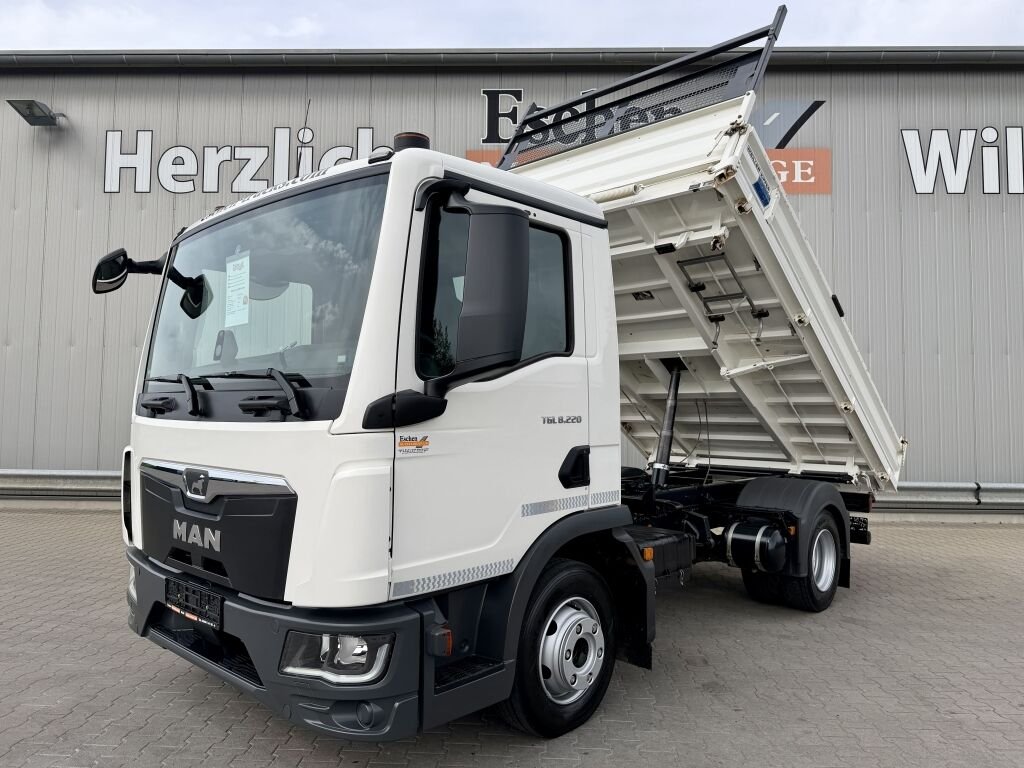 Truck MAN TGL 8.220 4X2 BB