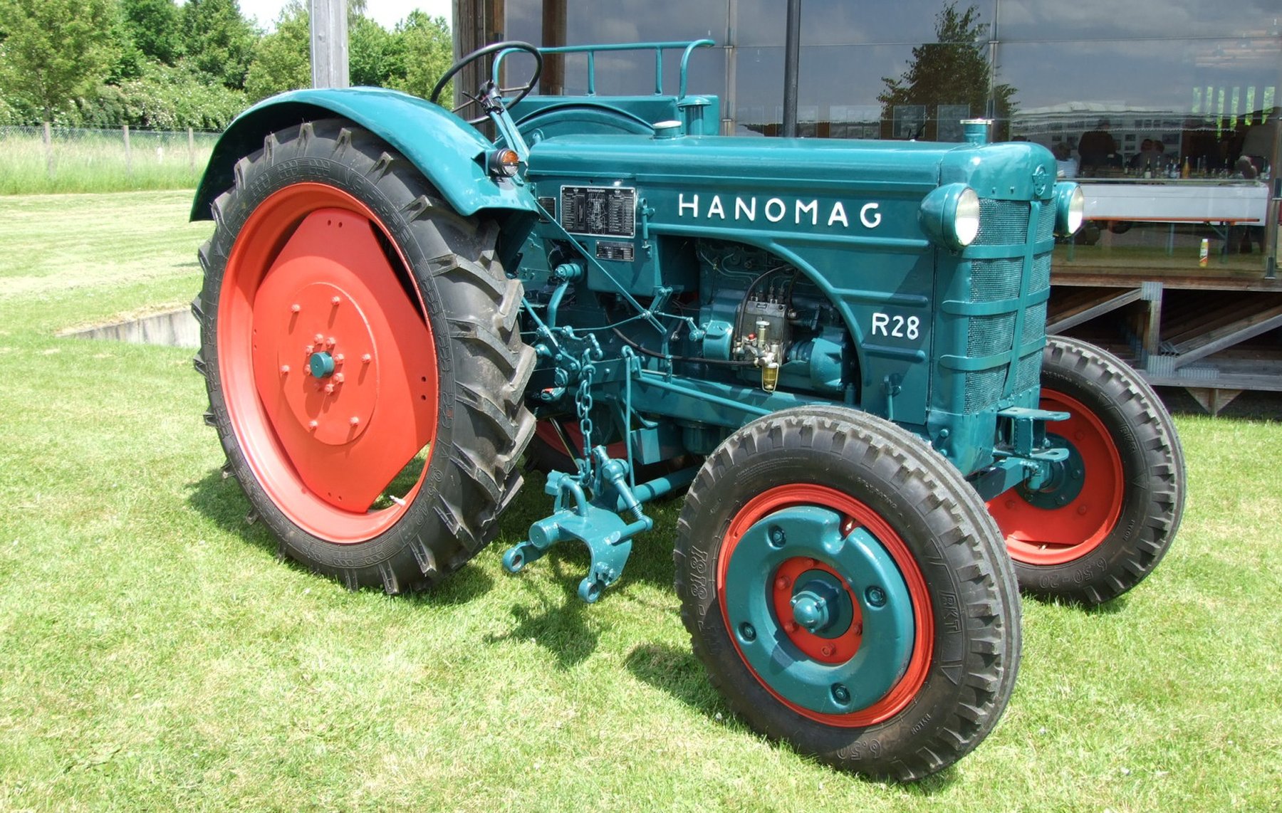 Traktor Hanomag R 28 N