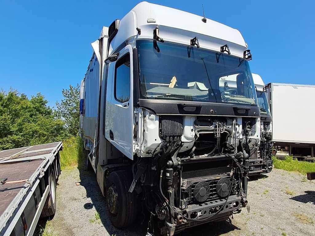 Truck Mercedes Benz Actros 2546 L 6X2