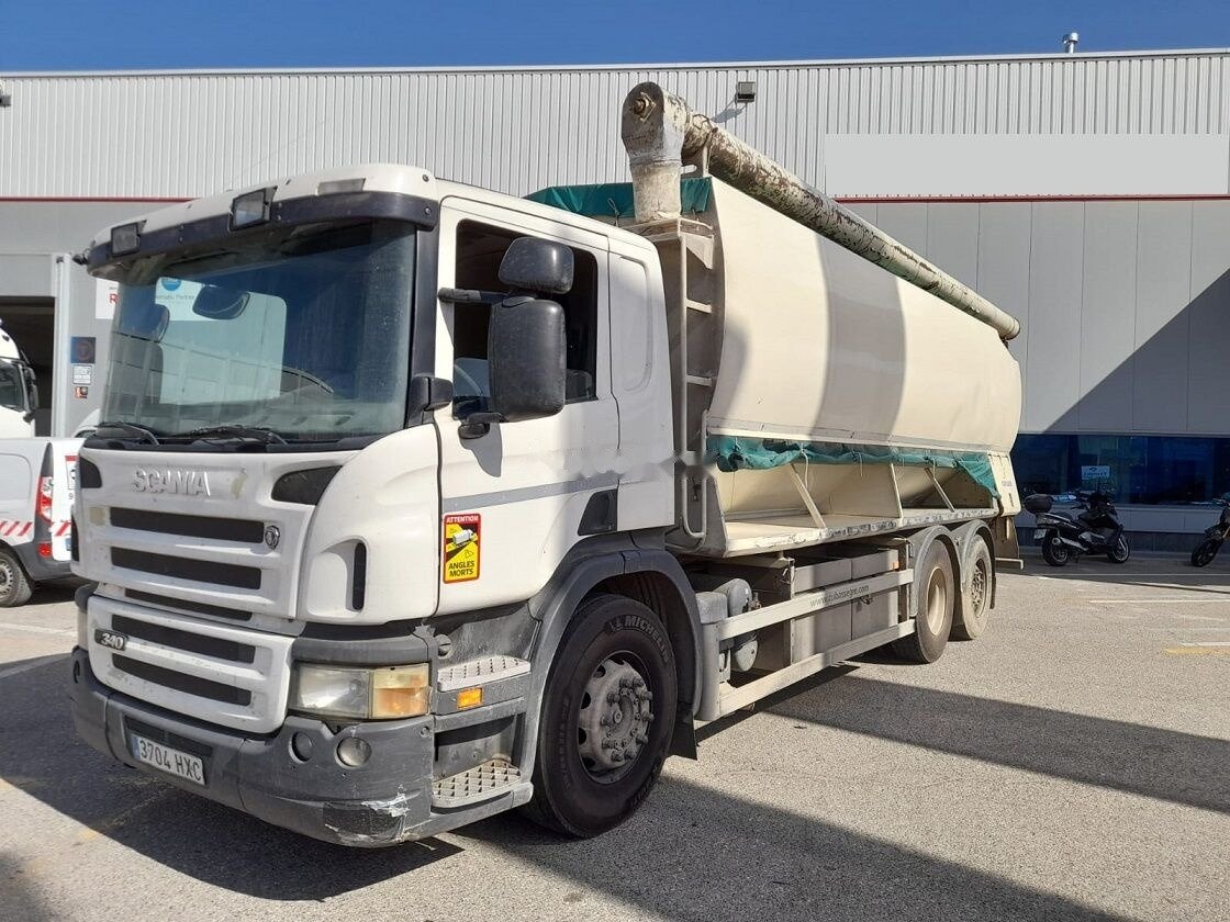Truck Scania P340LB 6X2 / 4HNA