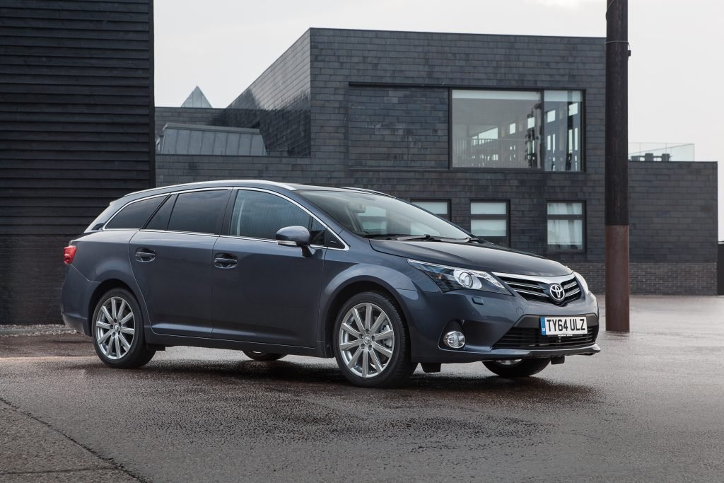 Van Toyota AVENSIS