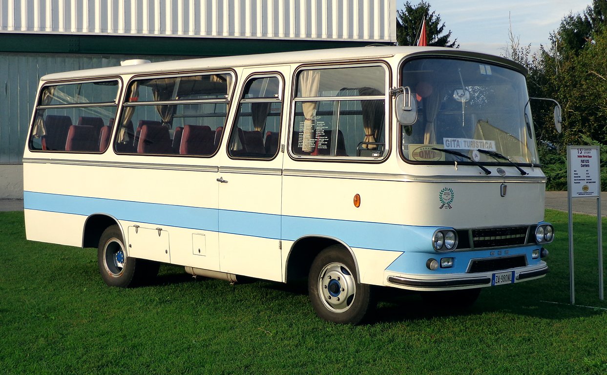 Lastwagen Van Hool Fiat 625 NI