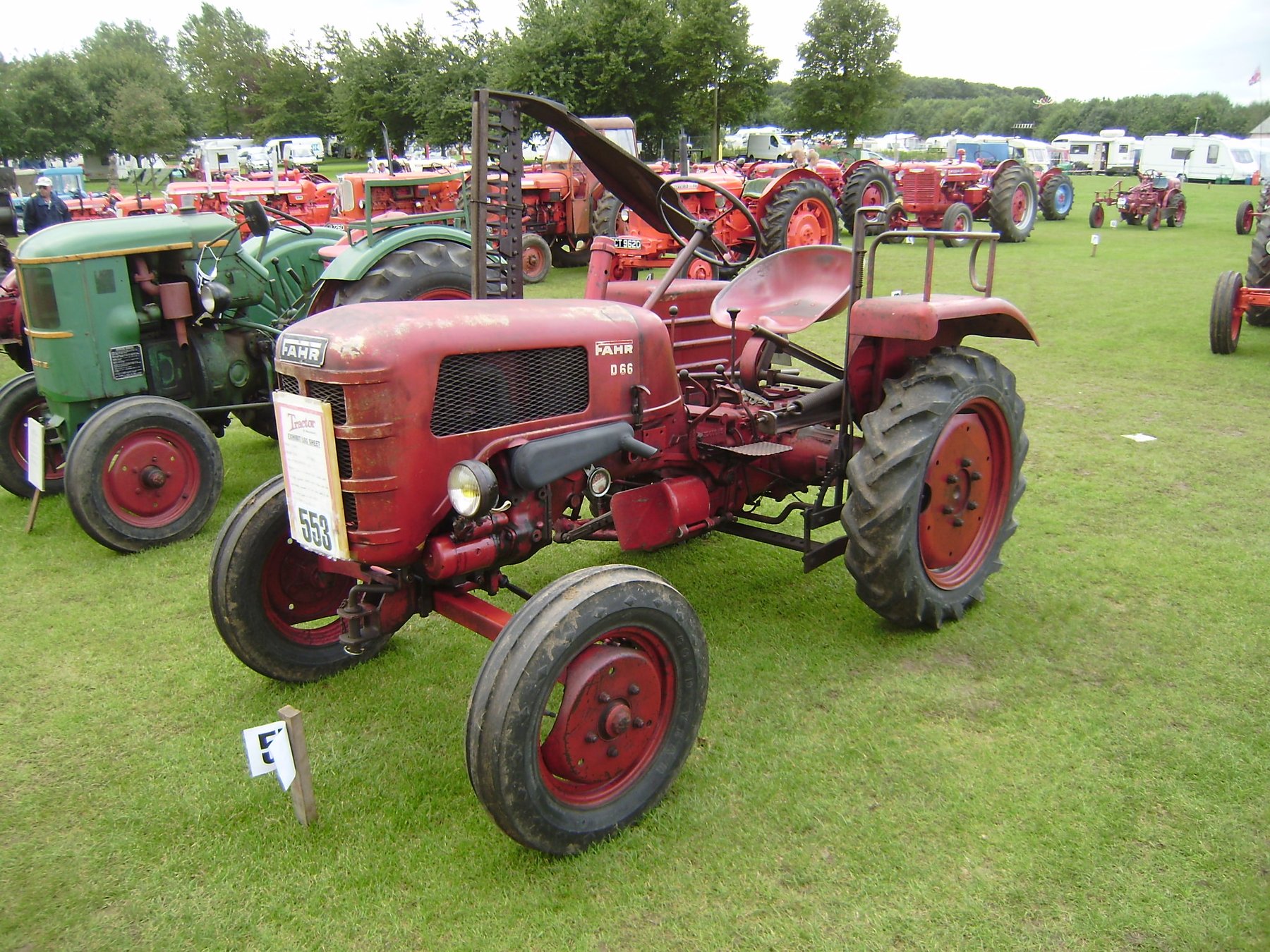 Traktor Fahr D66F