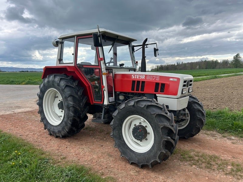 Tractor ELBO ELBO-Steyr 8075