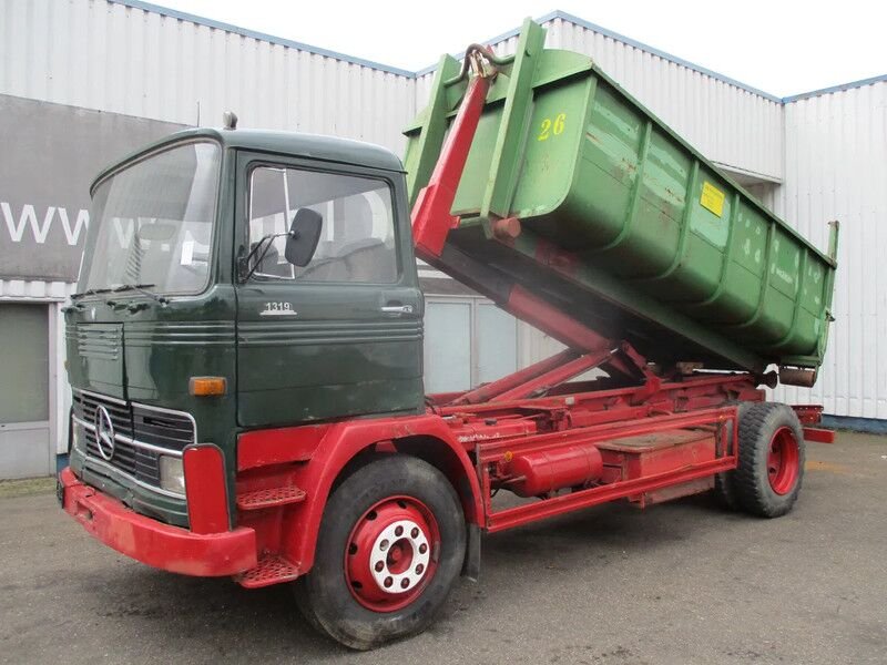 Truck Mercedes Benz LP1319