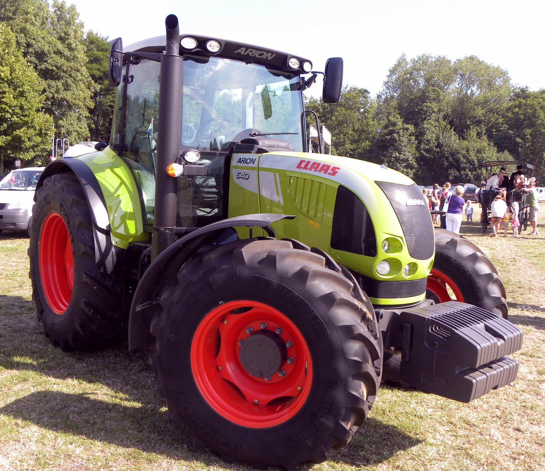 Tractor CLAAS Arion 640