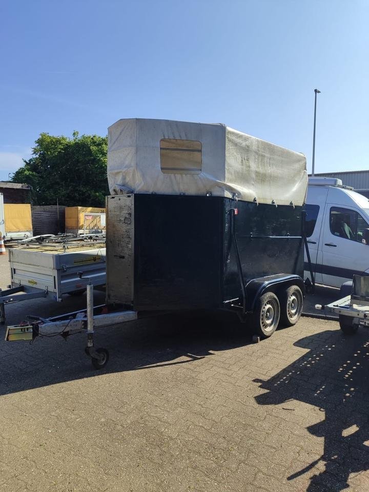 Trailer REHR ANIMAL I I