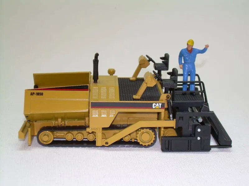 Asphaltfertiger Caterpillar AP1050B