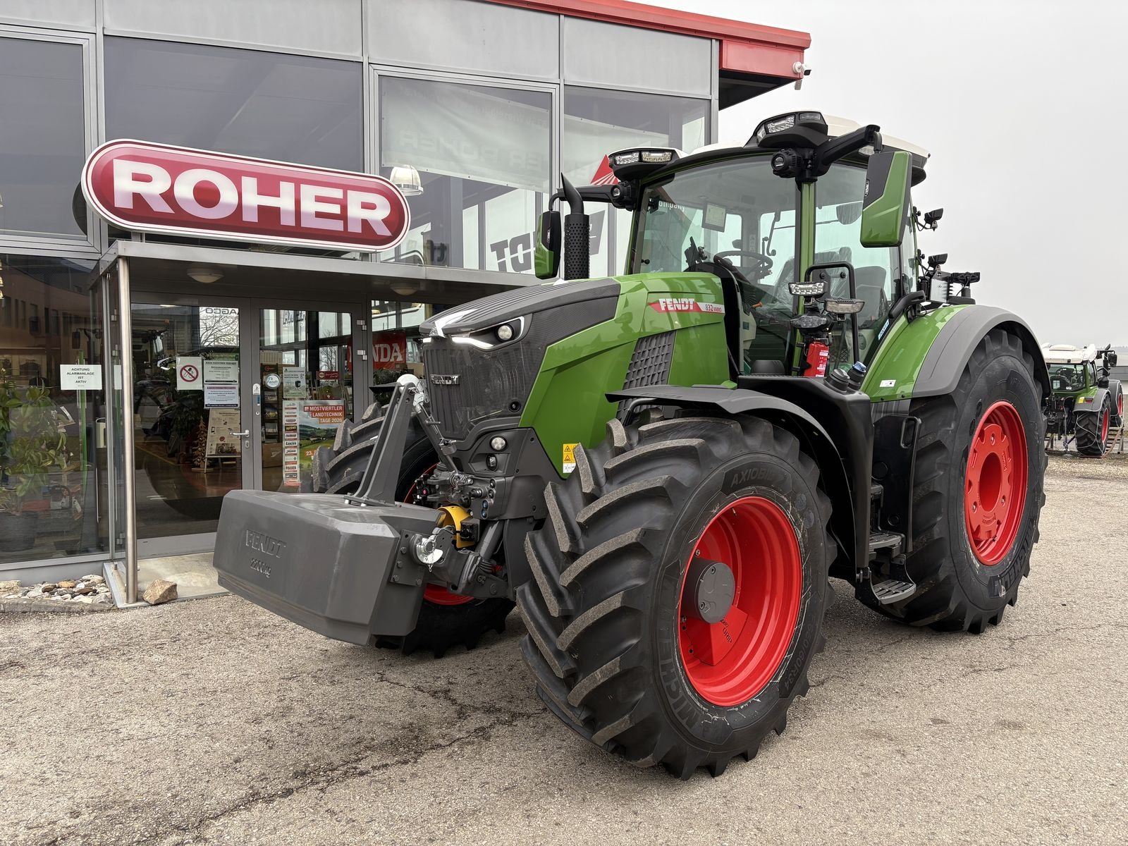 Tractor Fendt 832 Vario