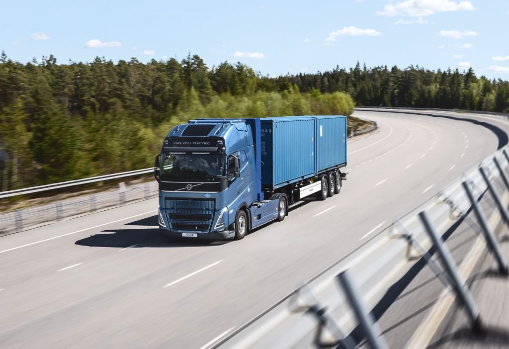 Volvo 42R HYBRID