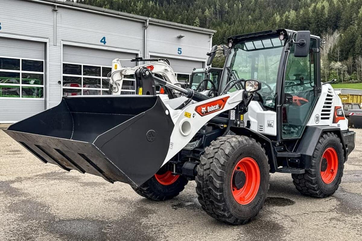 Radlader Bobcat B100