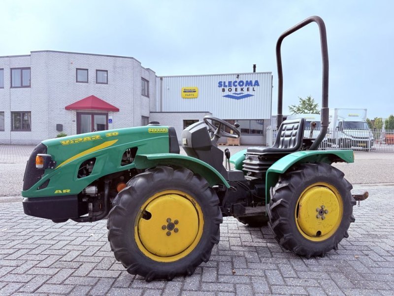 Tractor Ferrari Vipar 30 AR