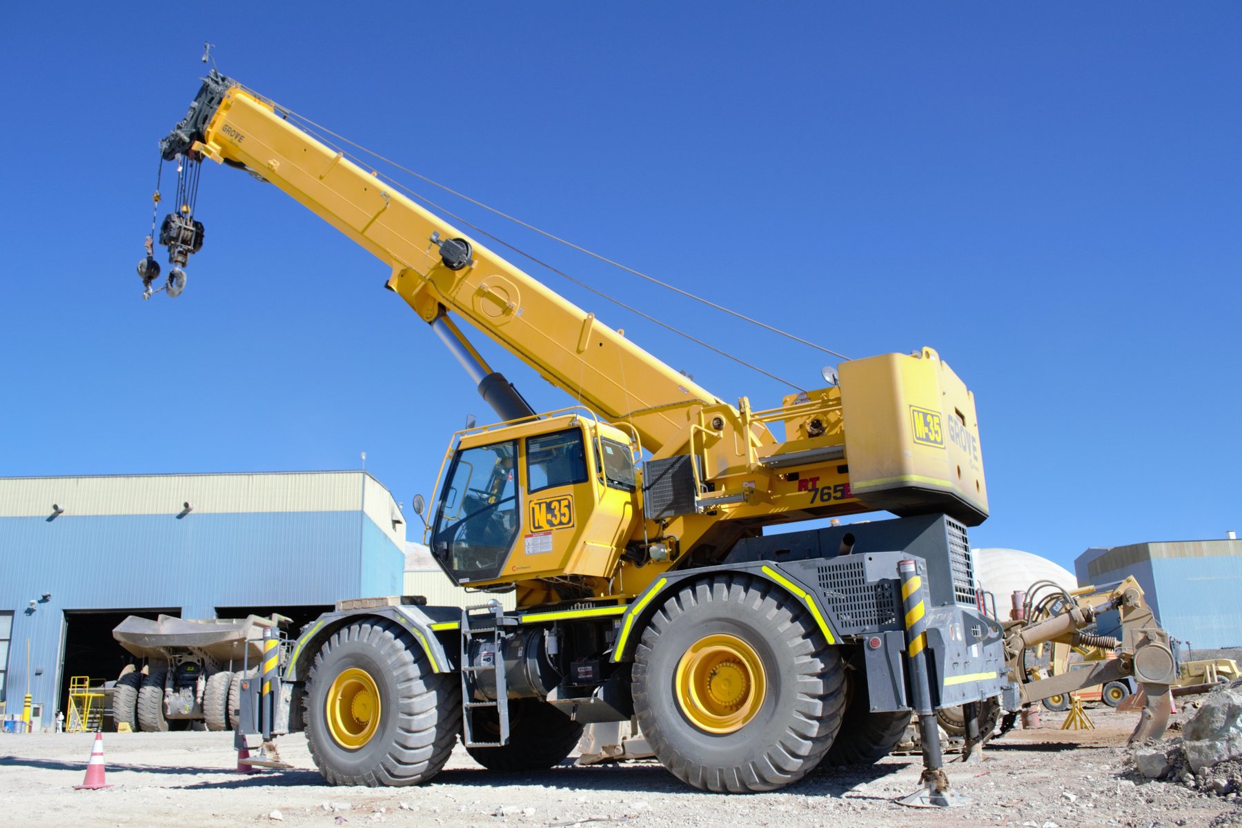 Grove RT855B