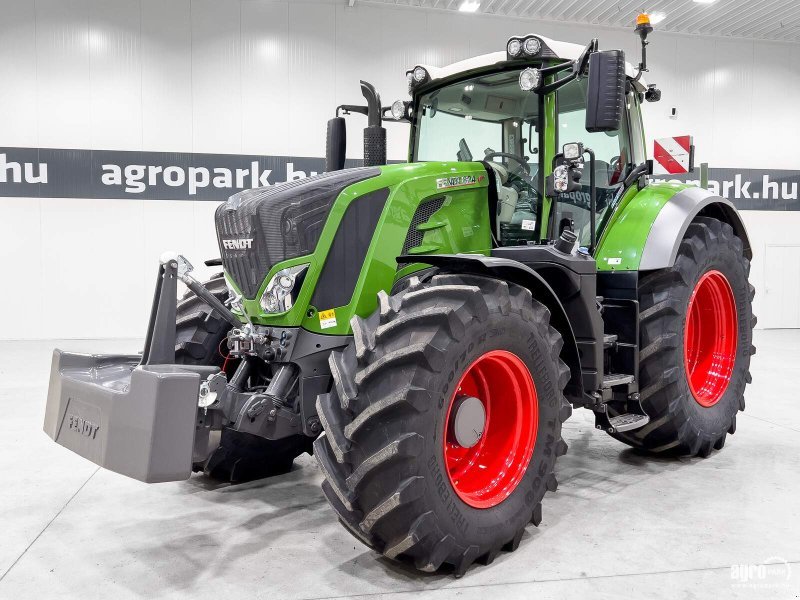 Tractor Fendt 824 Vario