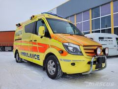 Mercedes Benz AMBULANCE 300D-123D/3420