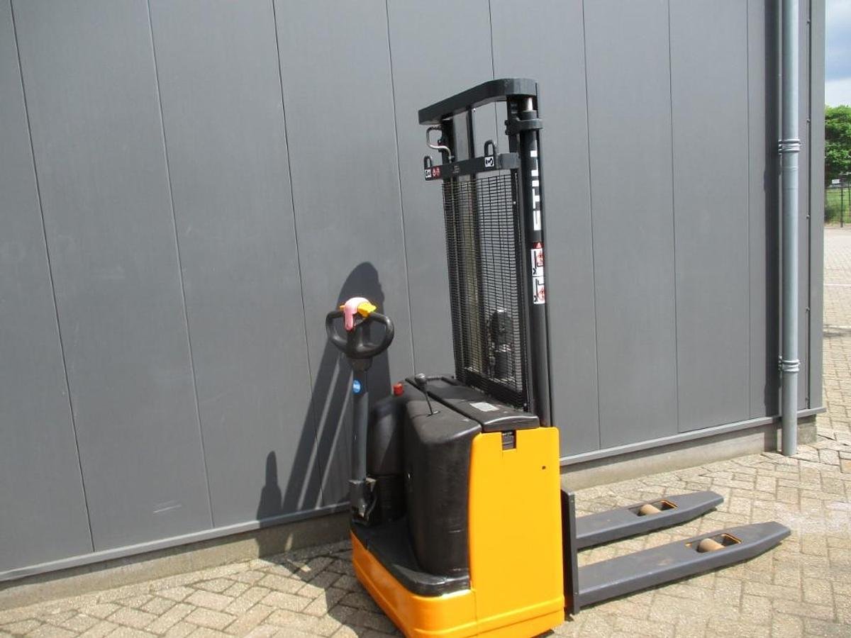 Wózek widłowy Baka EGV4000-33