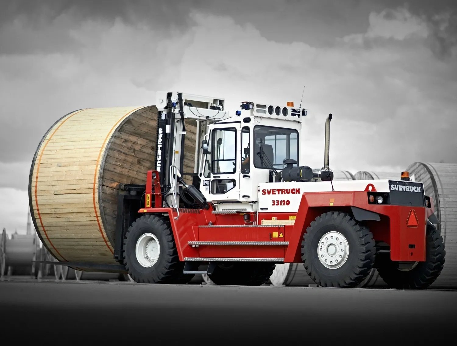 Diesel forklifts Svetruck 13660-32