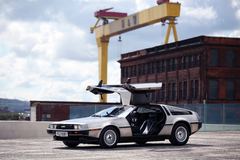 DeLorean Motor Company DMC-12