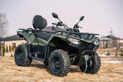 CF Moto CFORCE520S