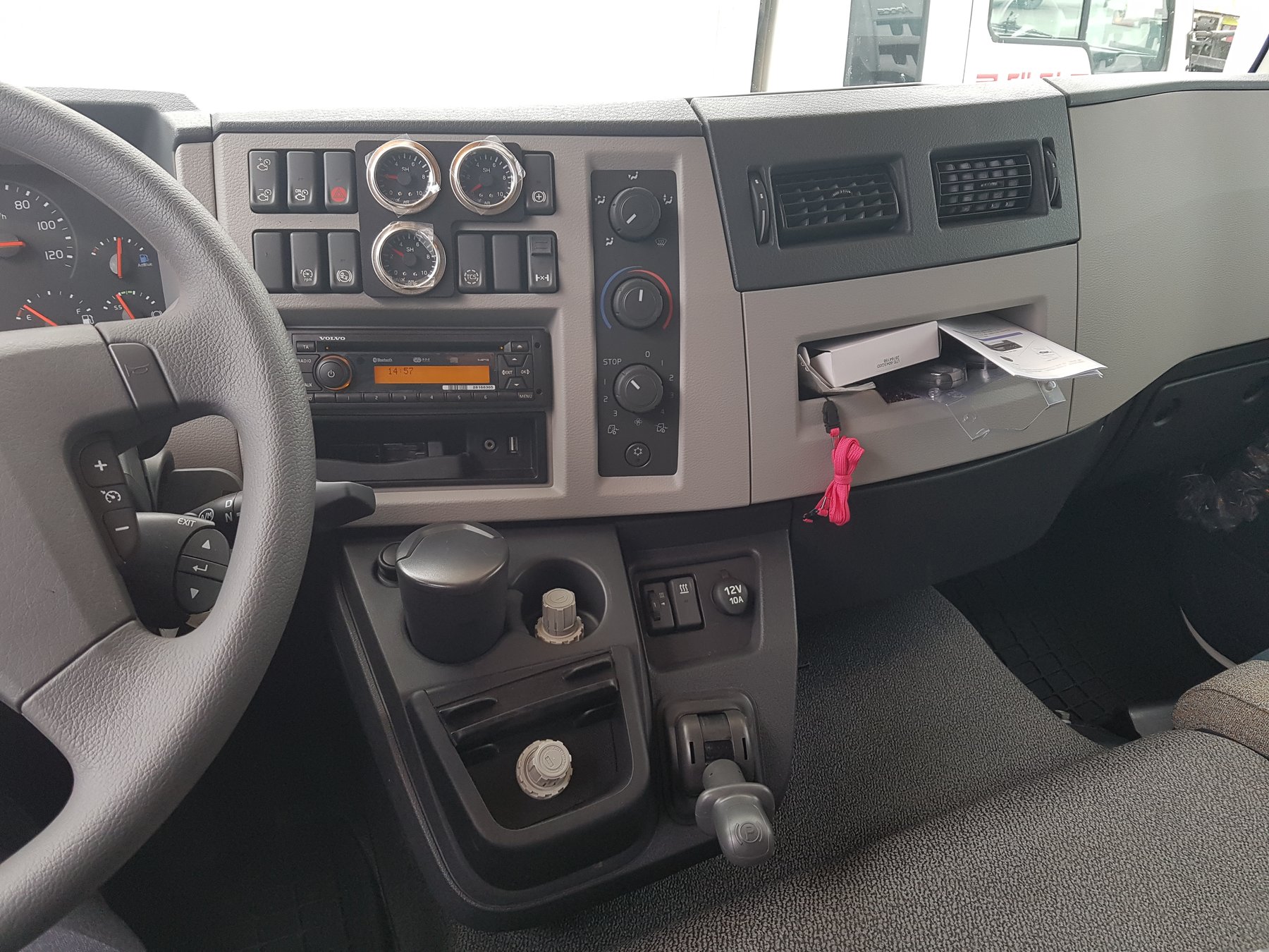 Lastwagen Volvo 7-42R-4X2/4400