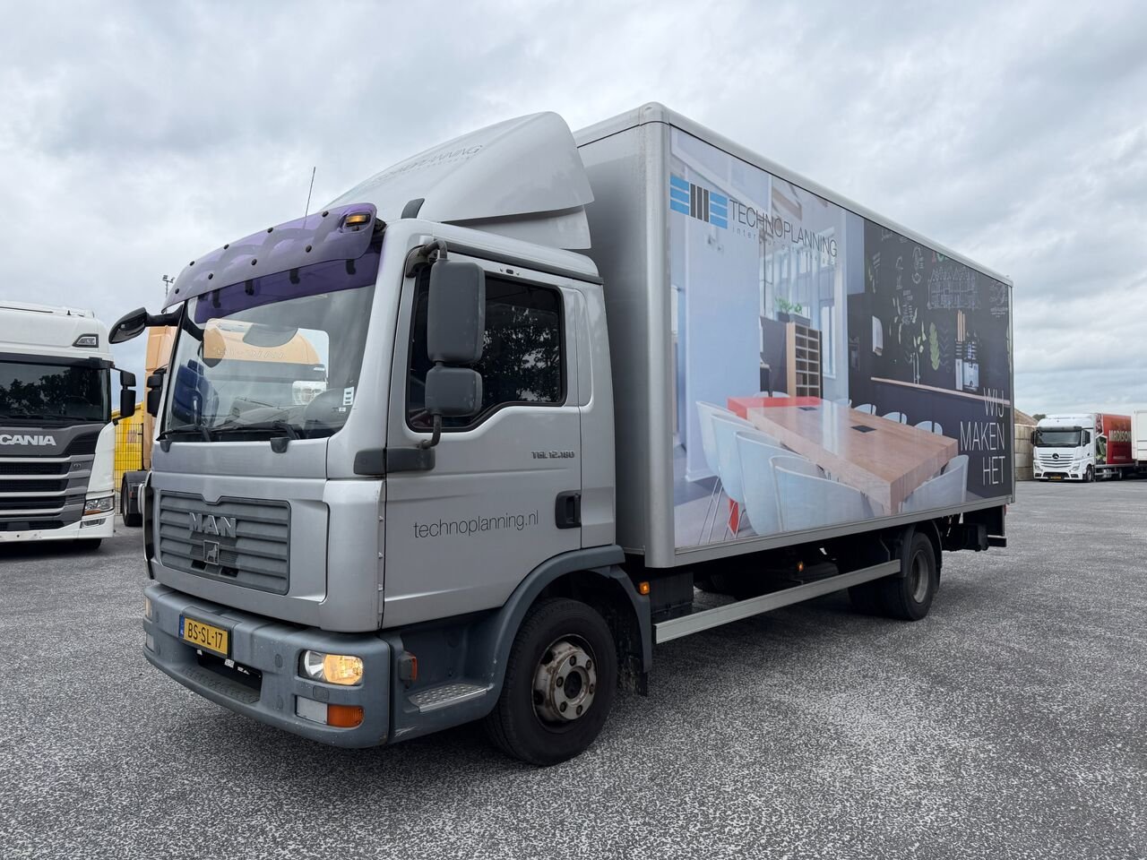 Truck MAN TGL 12.180 BL