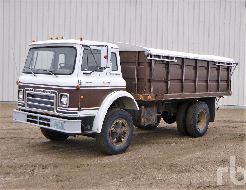Lastwagen International CO-1810B