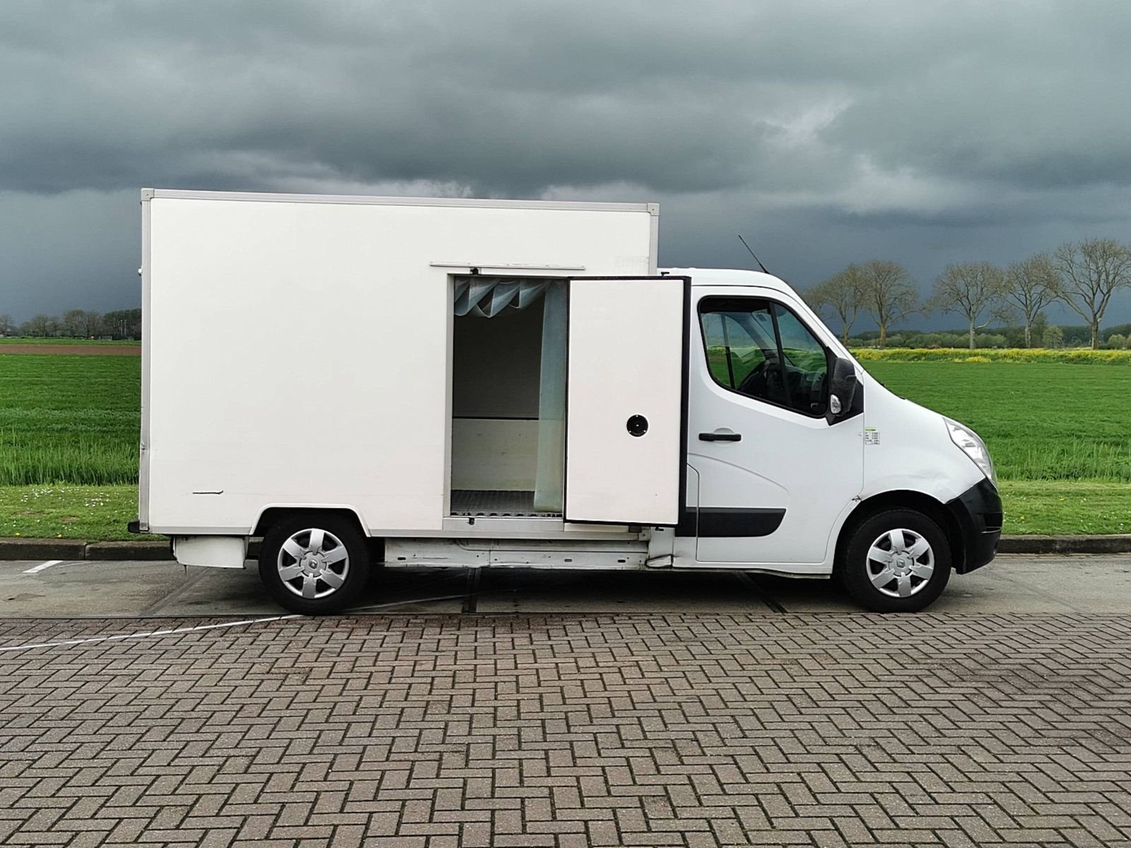 Van Renault T35 L2 OPEN LAADBAK 2,5DCI 107KW E4 FAPDC