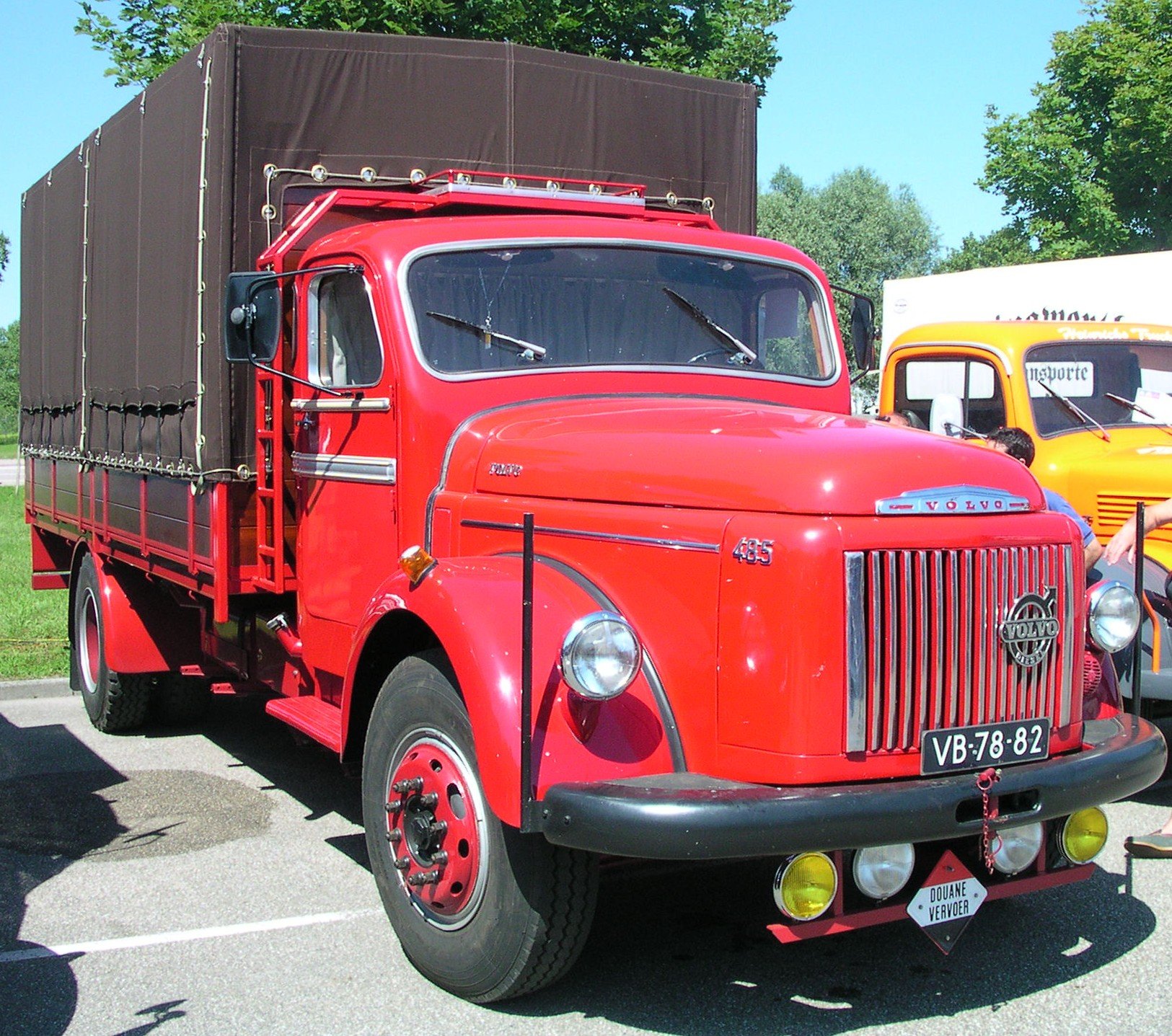 Truck Volvo L-485 06