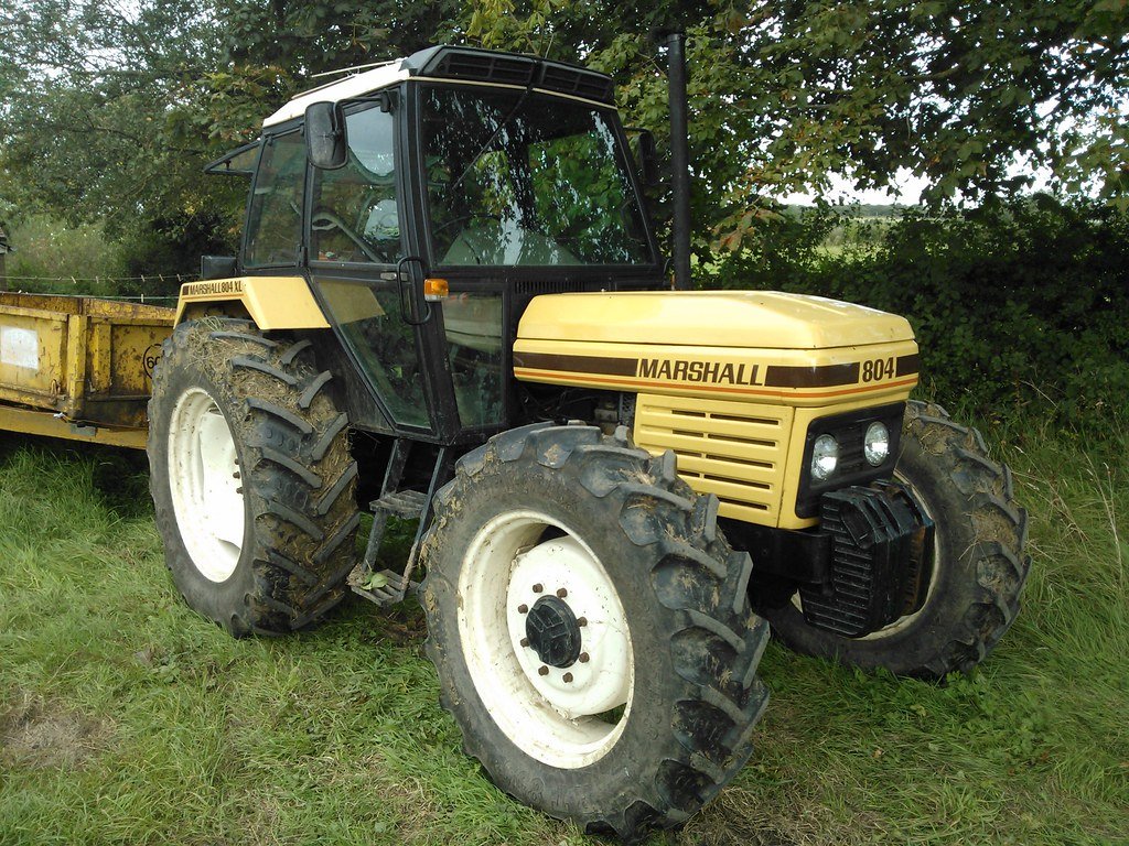 Traktor Marshall 804 XL