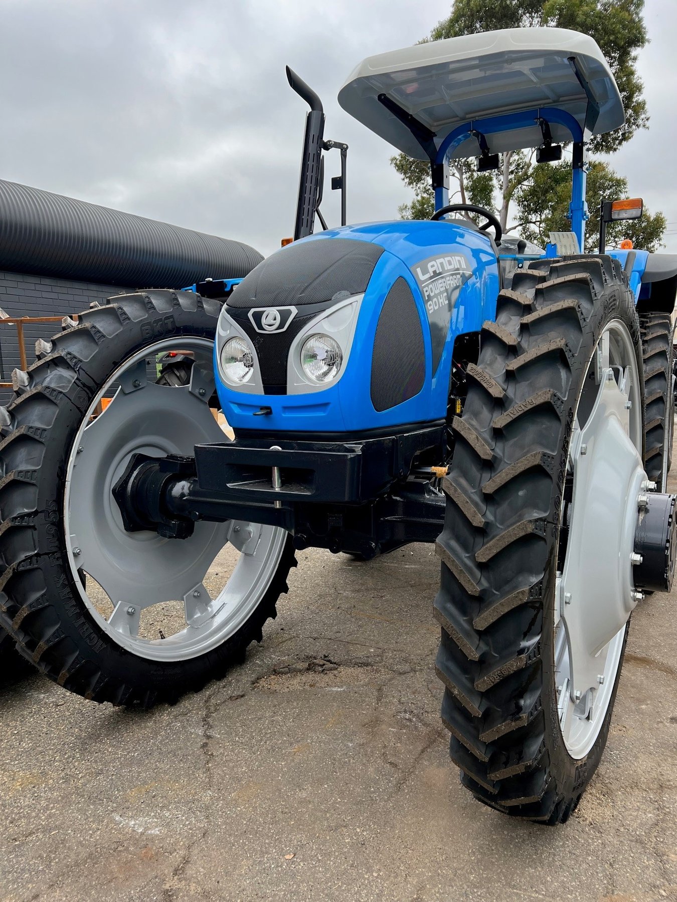 Tractor Landini POWERFARM DT75