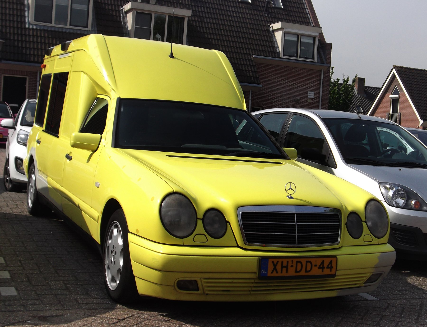 Van Mercedes Benz E 290 CDI