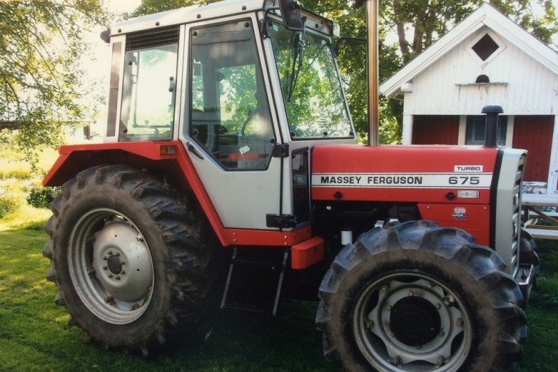 Traktor Mf 675 SU