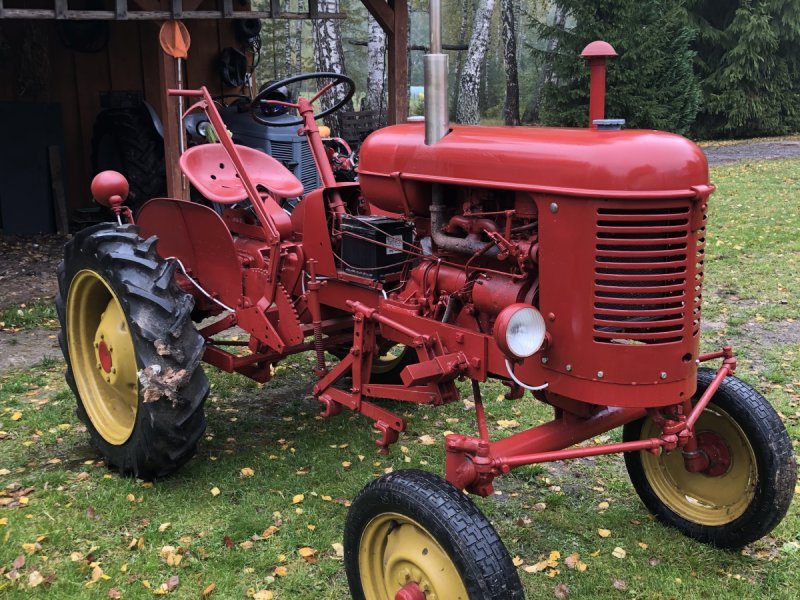 Tractor Massey Harris 11-22