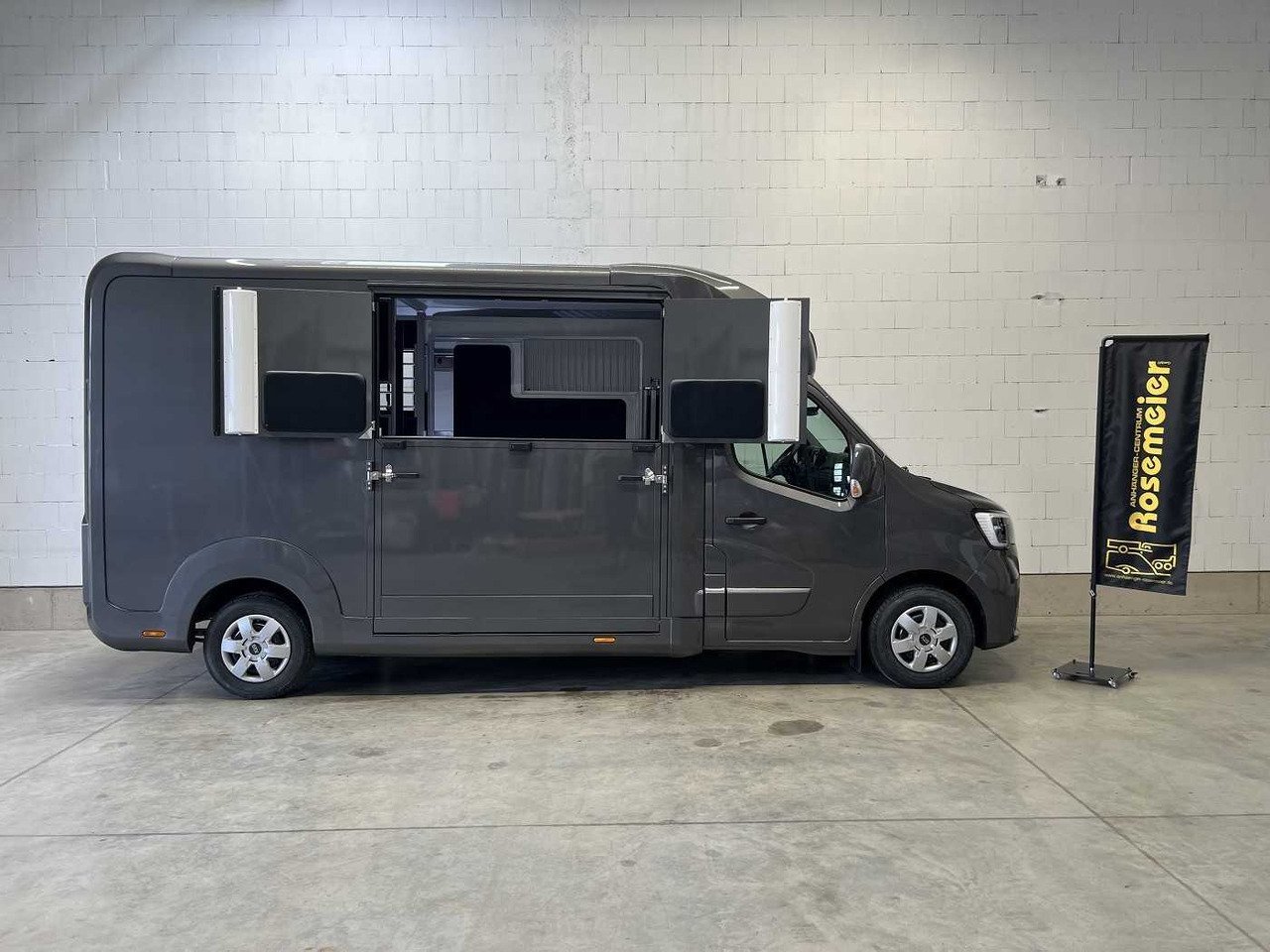 Renault Horselimo-3