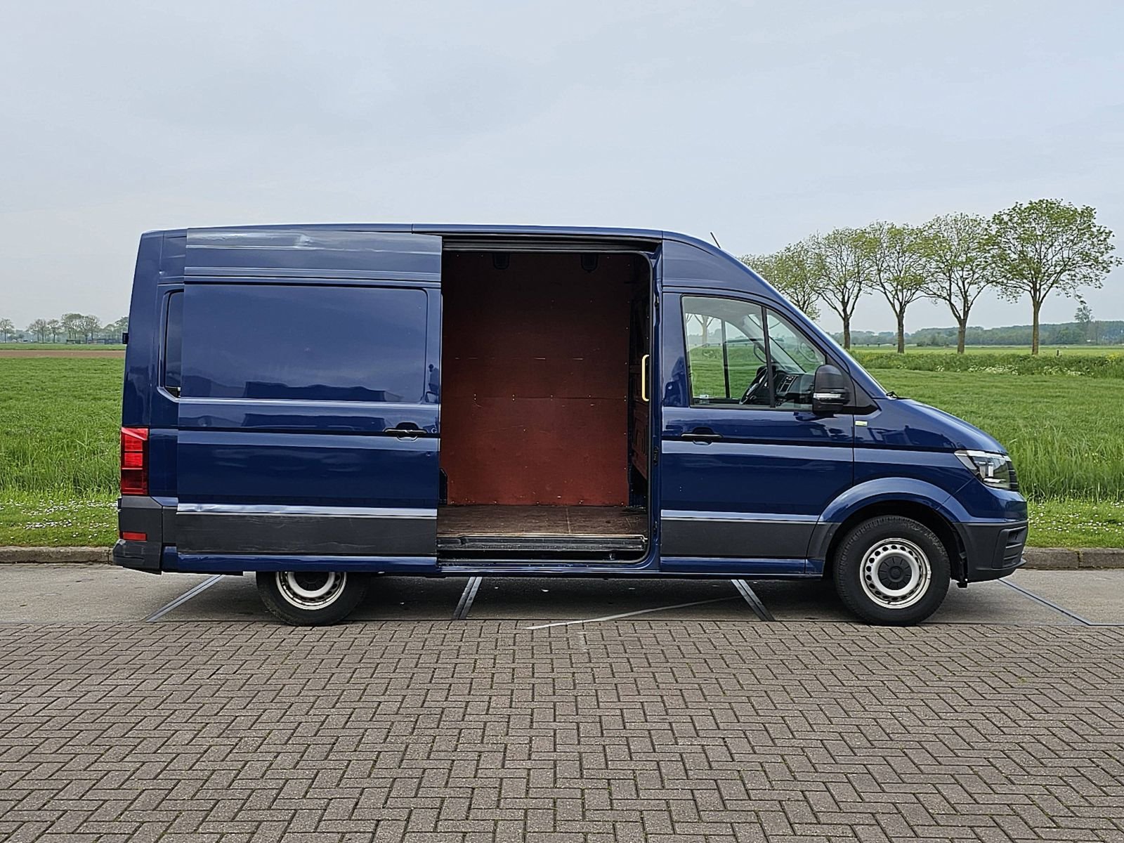 Transporter Volkswagen CRAFTER 2EKZA DC