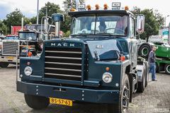 Mack YAZ 6411