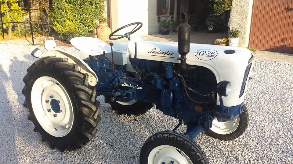 Tractor Lamborghini R-226