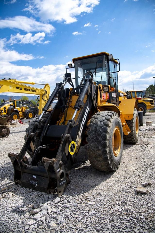 Hyundai HL740TM-7