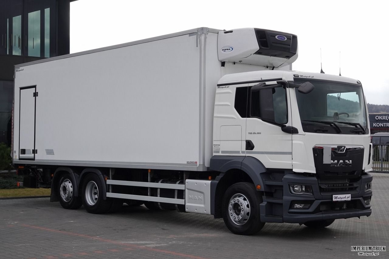 Truck MAN TGS 26.460 6X2-2 BL