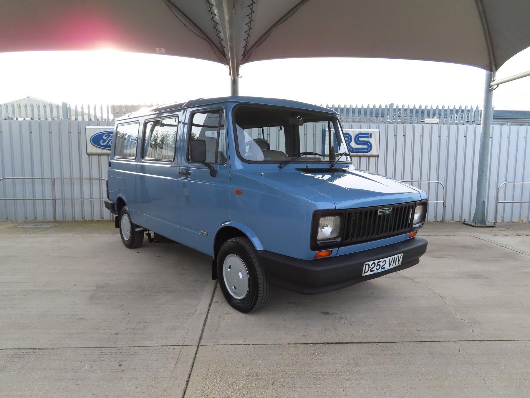 Van Bmc Freight Rover 200-300