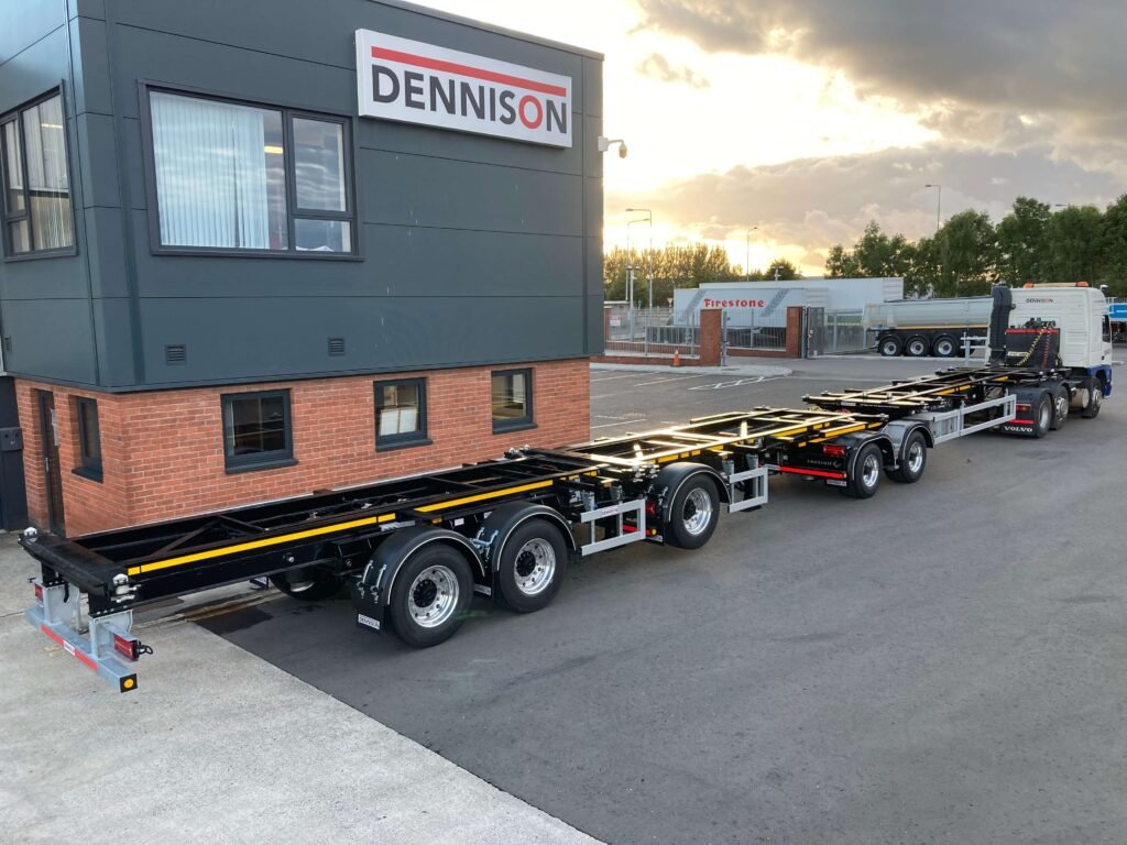 Trailer Dennison Trailers TRI-AXLE SEMI TRAILER