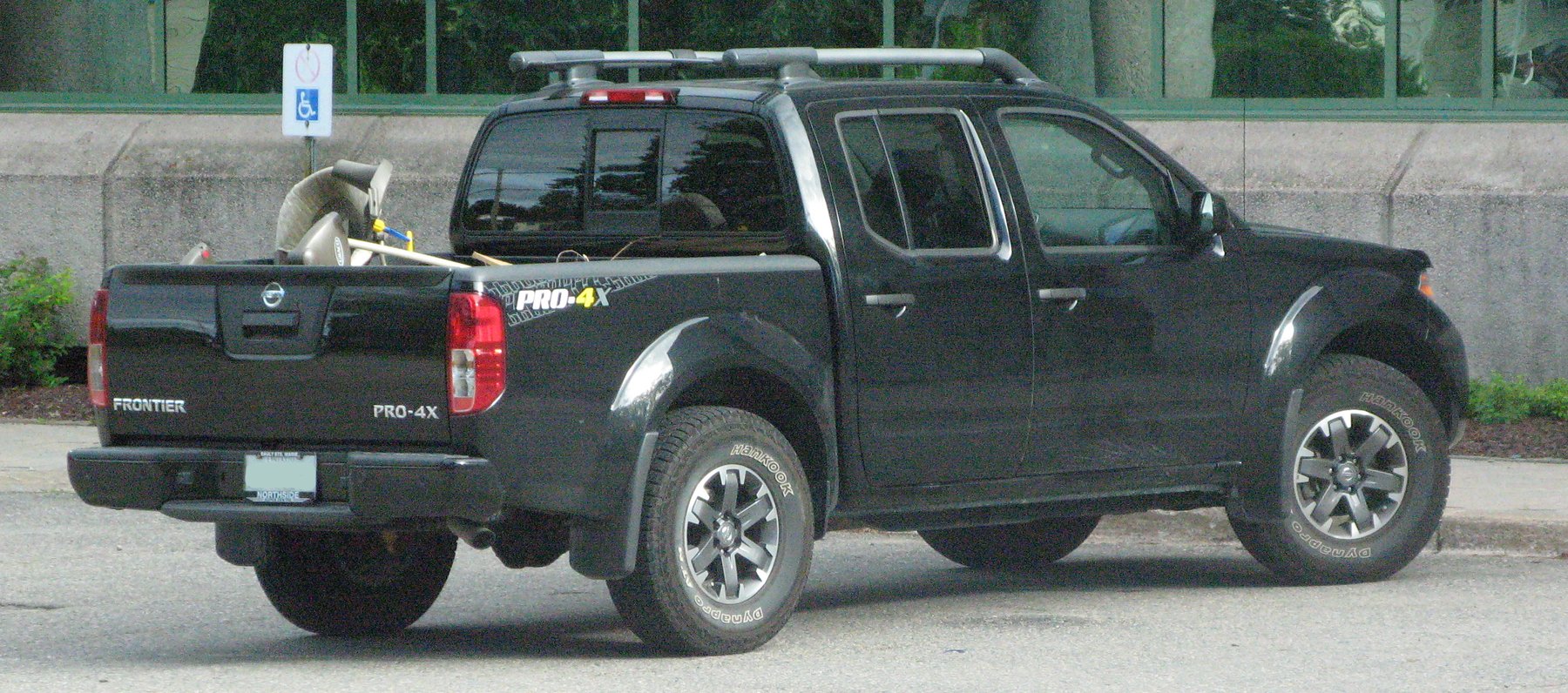 Van Nissan FRONTIER PRO 4X