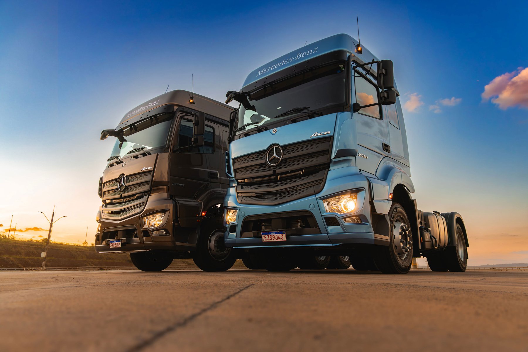 Lastwagen Mercedes Benz 2987cm3