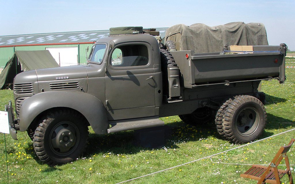 Lastwagen Dodge T110L
