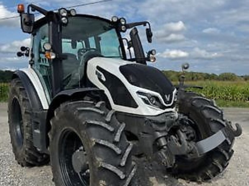 Tractor White Farm Equipment 125