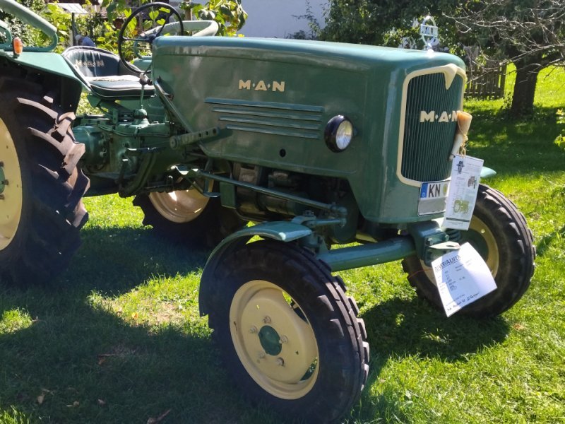 Traktor MAN 2R1