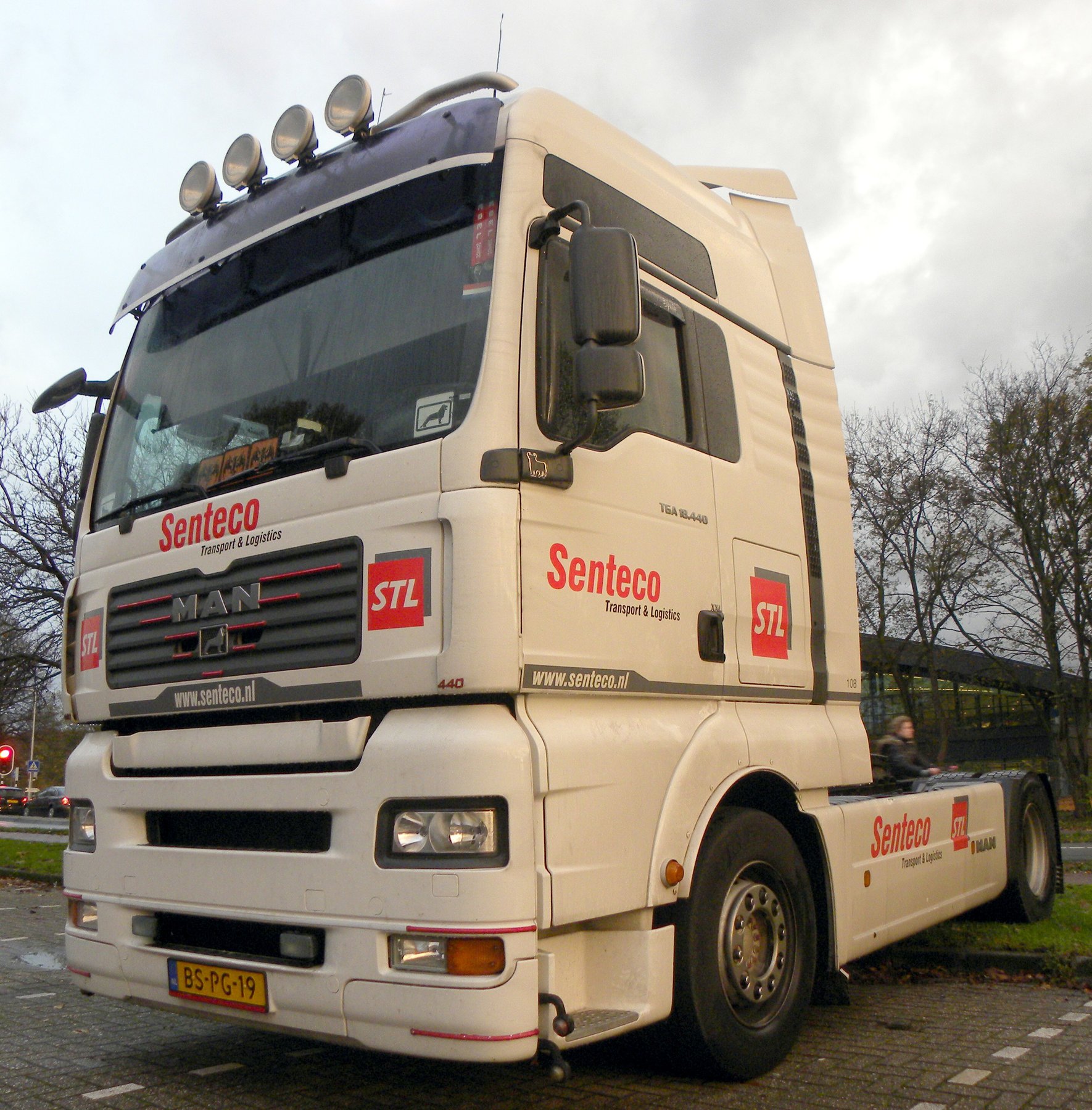 Truck MAN TGA 18.440