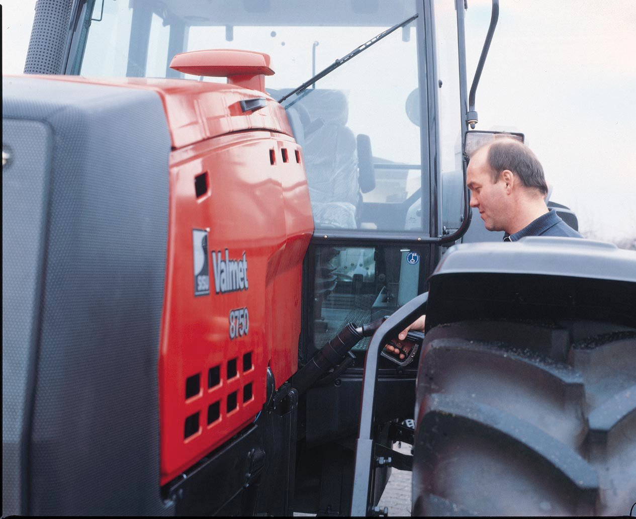 Traktor Valmet 8750-4